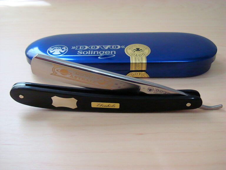 Coupe-chou Dovo Solingen et son étui (Dovo 5/8)