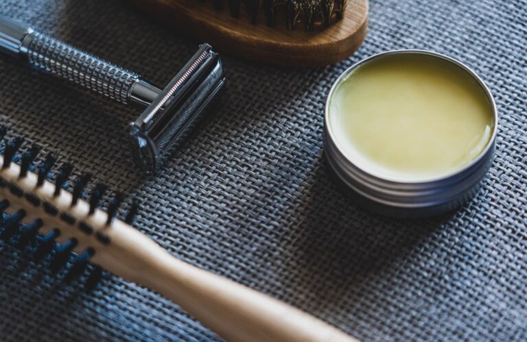 Rasoir de sûreté, baume et brosse (photo d'illustration, Personna)